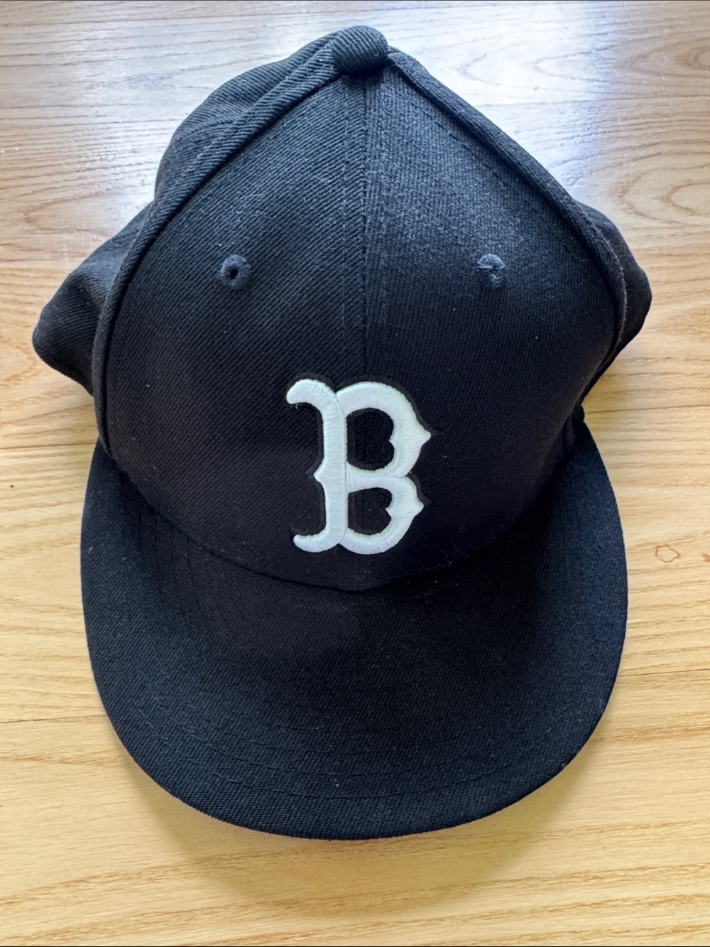 Boston Red Sox New Era Fitted Hat Black White MLB Cap Size 7 5/8